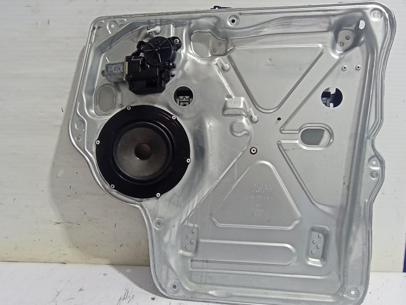 Recambio de elevalunas delantero derecho para volkswagen transporter t6 t6 caravelle trendline referencia OEM IAM E038223010A  