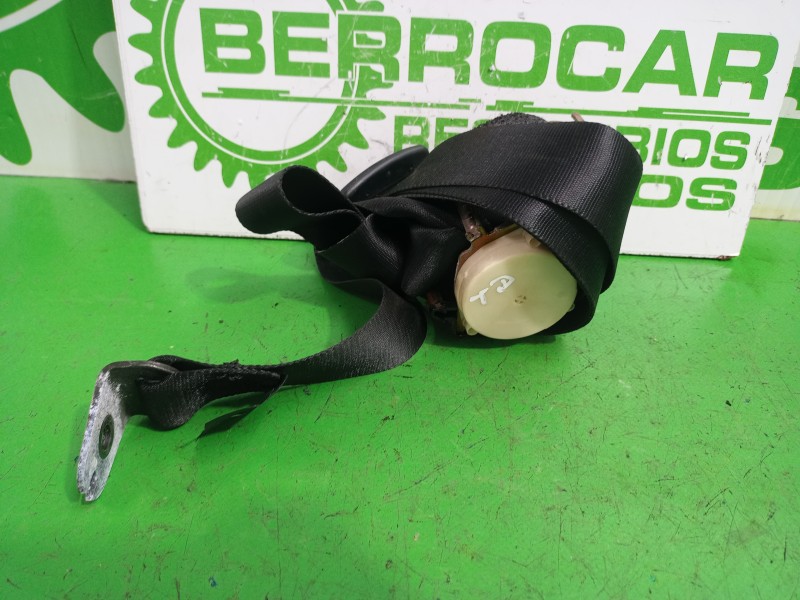 Recambio de cinturon seguridad trasero derecho para ford focus berlina (cap) 1.6 16v cat referencia OEM IAM 4M51A611B68  