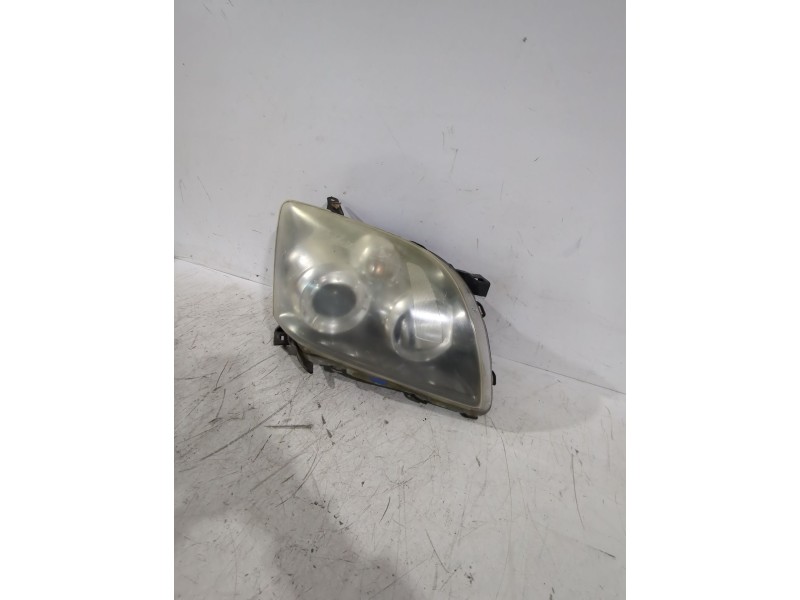 Recambio de faro derecho para toyota avensis sedán (_t25_) 2.0 d-4d (adt250_) referencia OEM IAM 8113005212  
