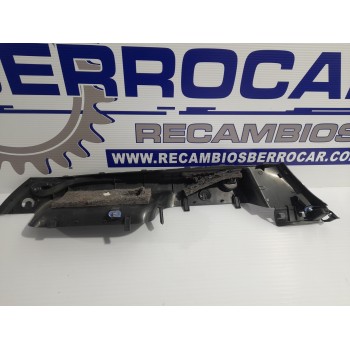 Recambio de molduras traseras para renault megane iii sport tourer referencia OEM IAM 799110016R  