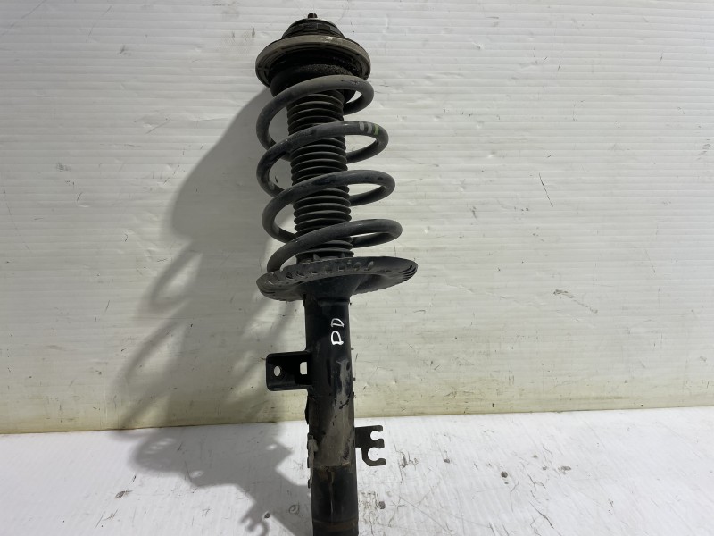 Recambio de amortiguador delantero derecho para volkswagen transporter t6 t6 caravelle trendline referencia OEM IAM 7E5413031H  