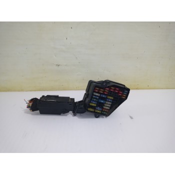 CAJA RELES / FUSIBLES 8D1941824 