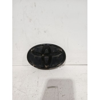 Recambio de emblema para toyota avensis sedán (_t25_) 2.0 d-4d (adt250_) referencia OEM IAM 7530105010  