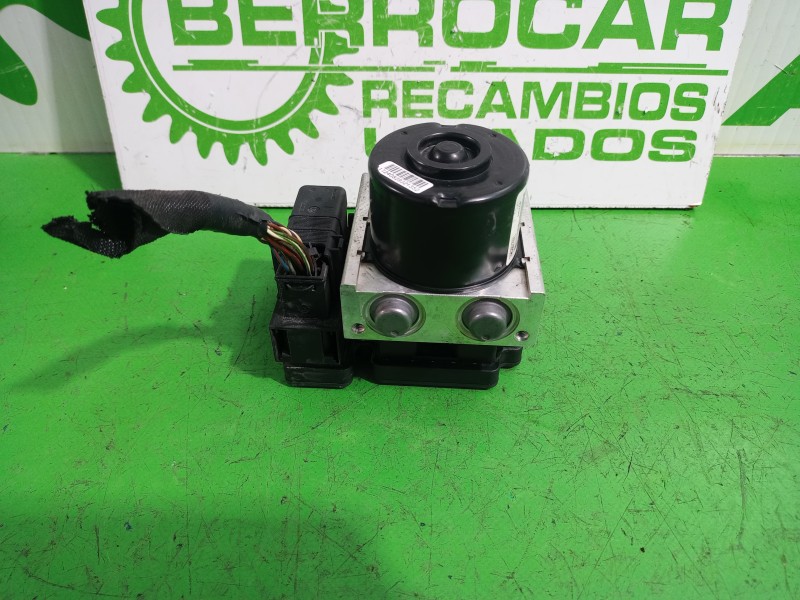 Recambio de abs para ford focus berlina (cap) 1.6 16v cat referencia OEM IAM 3M512M110JA  