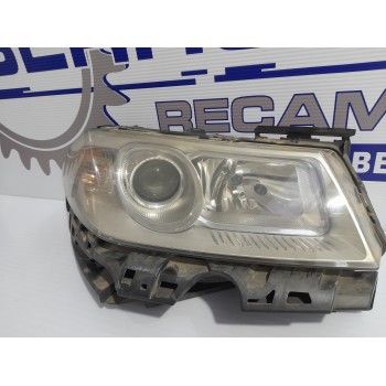 Recambio de faro derecho para renault megane ii familiar 1.5 dci diesel fap referencia OEM IAM 8200412754  