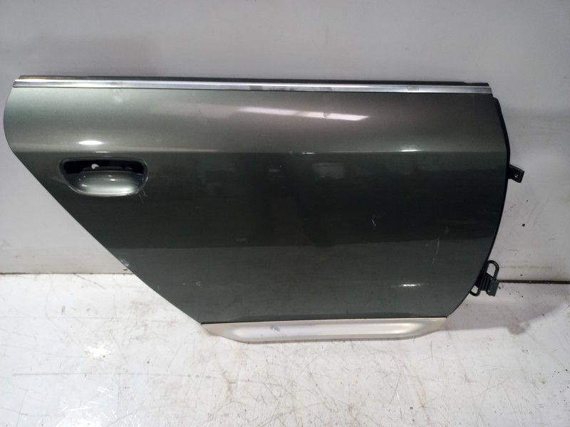 Recambio de puerta trasera derecha para audi a6 avant (4b5) 2.5 tdi quattro referencia OEM IAM 4Z7833052  