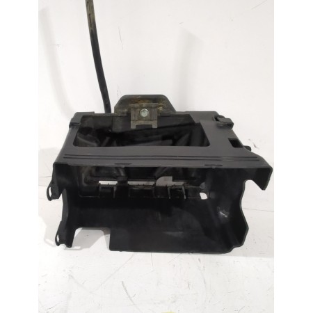 Recambio de soporte bateria para volkswagen polo iv (9n_, 9a_) 1.9 sdi referencia OEM IAM 6Q0915331  