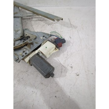 Recambio de elevalunas delantero izquierdo para toyota avensis sedán (_t25_) 2.0 d-4d (adt250_) referencia OEM IAM 6982005050  