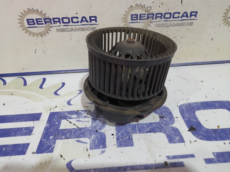 Recambio de ventilador calefaccion para renault megane ii berlina 3p referencia OEM IAM M030911X  