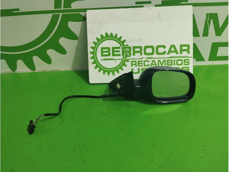 Recambio de retrovisor derecho. para volkswagen passat berlina (3b3) 1.6 referencia OEM IAM 3B0857934  
