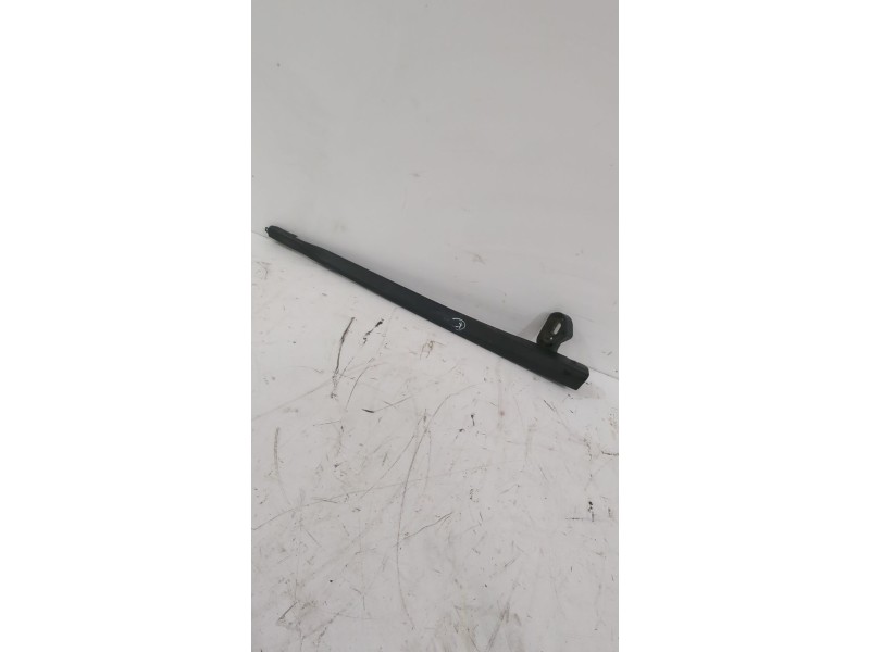 Recambio de brazo limpia delantero derecho para seat leon (1p1) 1.9 tdi referencia OEM IAM 1P0955410A1P9  