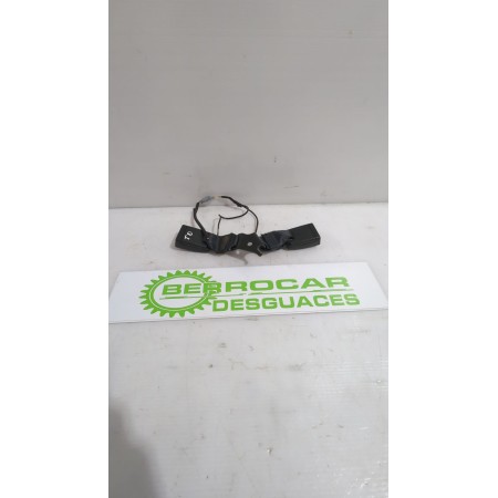 Recambio de enganche cinturon trasero derecho para dacia duster (hm_) 1.0 tce 90 referencia OEM IAM 888427112R  