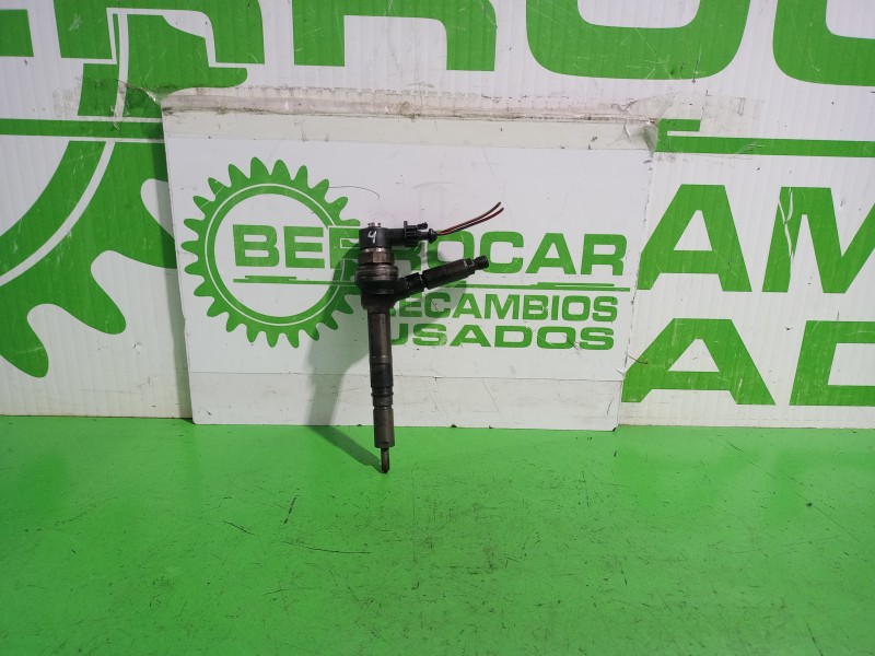 Recambio de inyector para opel astra h berlina elegance referencia OEM IAM 0445110125  