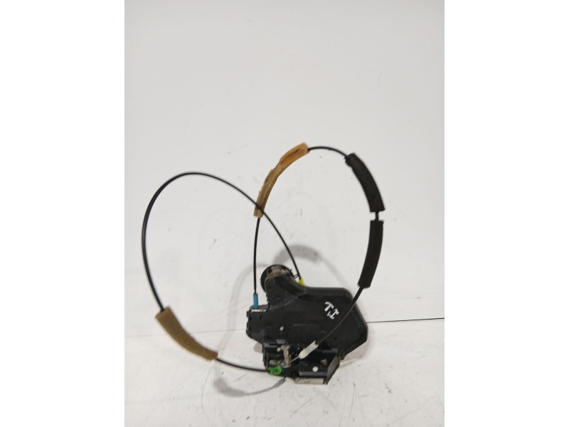 Recambio de cerradura puerta trasera izquierda para toyota avensis sedán (_t25_) 2.0 d-4d (adt250_) referencia OEM IAM 690600210