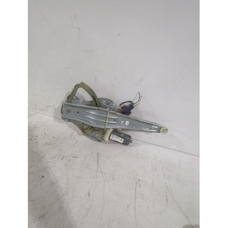 Recambio de elevalunas trasero derecho para toyota avensis sedán (_t25_) 2.0 d-4d (adt250_) referencia OEM IAM 6983005090  