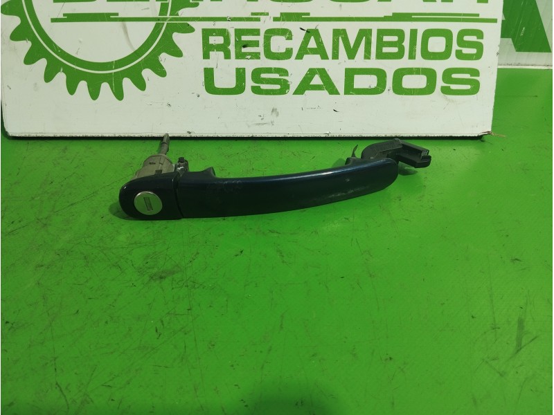 Recambio de maneta exterior delantera izquierda para volkswagen passat berlina (3b3) 1.6 referencia OEM IAM 3B0837207  