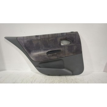 GUARNECIDO PUERTA TRASERA IZQUIERDA 7700425762 