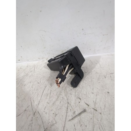 Recambio de caja reles / fusibles para toyota avensis sedán (_t25_) 2.0 d-4d (adt250_) referencia OEM IAM 8274113020  