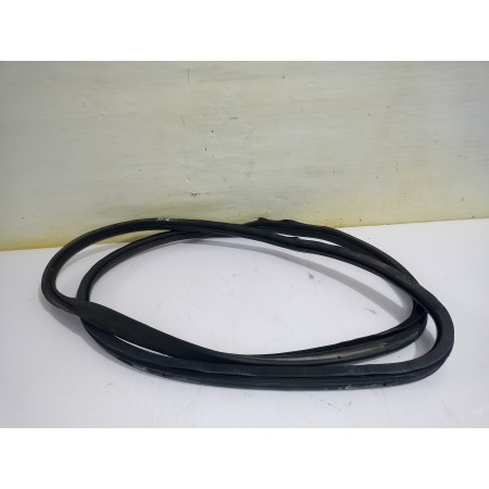 Recambio de goma contorno para audi a6 avant (4b5) 2.5 tdi quattro referencia OEM IAM 4B0831721E  