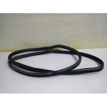 Recambio de goma contorno para audi a6 avant (4b5) 2.5 tdi quattro referencia OEM IAM 4B0831721E  