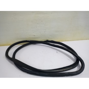 Recambio de goma contorno para audi a6 avant (4b5) 2.5 tdi quattro referencia OEM IAM 4B0831721E  