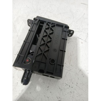 Recambio de posavasos para toyota avensis sedán (_t25_) 2.0 d-4d (adt250_) referencia OEM IAM MT3509  