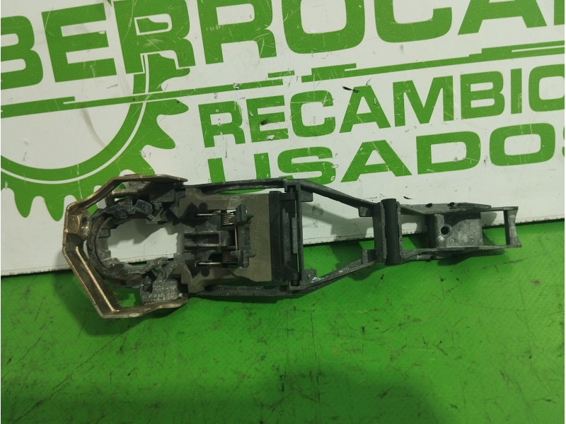 Recambio de maneta exterior delantera derecha para volkswagen passat berlina (3b3) 1.6 referencia OEM IAM 3B0837886  