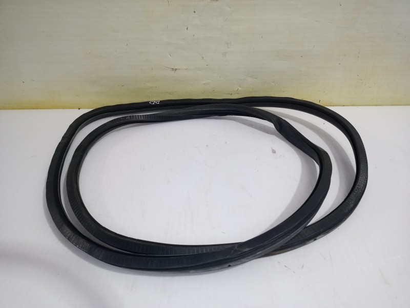 Recambio de goma contorno para audi a6 avant (4b5) 2.5 tdi quattro referencia OEM IAM 4B0831721E  