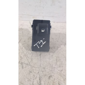 MANDO ELEVALUNAS TRASERO IZQUIERDO 93581J7000 