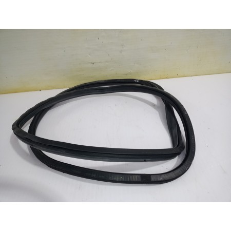 Recambio de goma contorno para audi a6 avant (4b5) 2.5 tdi quattro referencia OEM IAM 4B9833721E  