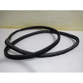 Recambio de goma contorno para audi a6 avant (4b5) 2.5 tdi quattro referencia OEM IAM 4B9833721E  