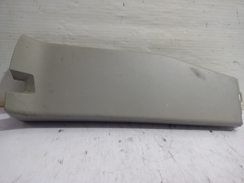 Recambio de moldura delantera derecha para volkswagen transporter t6 t6 caravelle trendline referencia OEM IAM 7E1867292D  