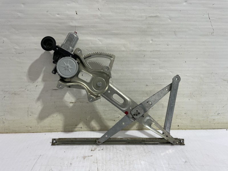 Recambio de elevalunas delantero derecho para toyota prius (nhw20) basis referencia OEM IAM 6980152070  