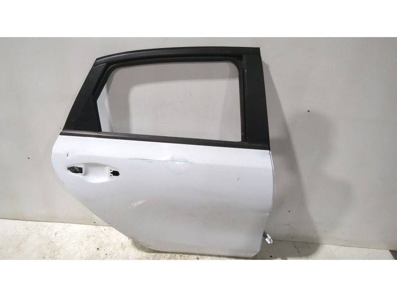 Recambio de puerta trasera derecha para kia ceed (cd) 1.0 t-gdi referencia OEM IAM 77004J7000  