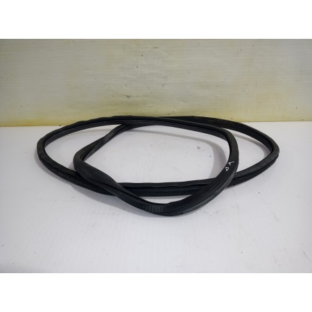 Recambio de goma contorno para audi a6 avant (4b5) 2.5 tdi quattro referencia OEM IAM 4B9833721E  