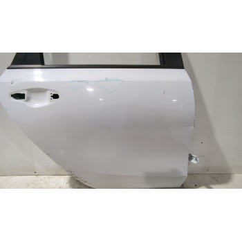 Recambio de puerta trasera derecha para kia ceed (cd) 1.0 t-gdi referencia OEM IAM 77004J7000  