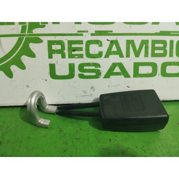 Recambio de enganche cinturon para volkswagen passat berlina (3b3) 1.6 referencia OEM IAM 3B0857740  