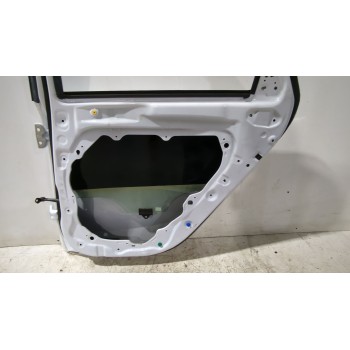 Recambio de puerta trasera derecha para kia ceed (cd) 1.0 t-gdi referencia OEM IAM 77004J7000  