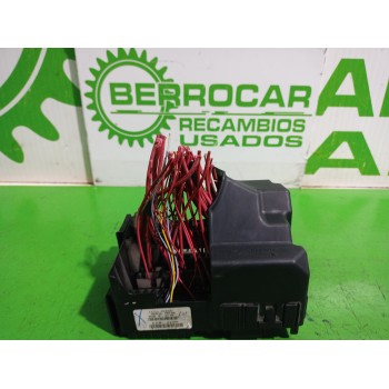 Recambio de caja reles / fusibles para renault laguna grandtour iii renault laguna iii grandtour referencia OEM IAM 8200393836  