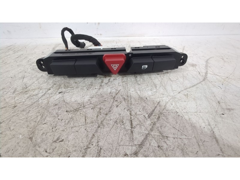 Recambio de warning para kia cee´d hatchback (ed) 1.6 crdi 90 referencia OEM IAM 937001H000  