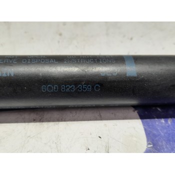 Recambio de amortiguadores maletero / porton para volkswagen polo (9n1) 1.2 referencia OEM IAM 6Q0823359C  