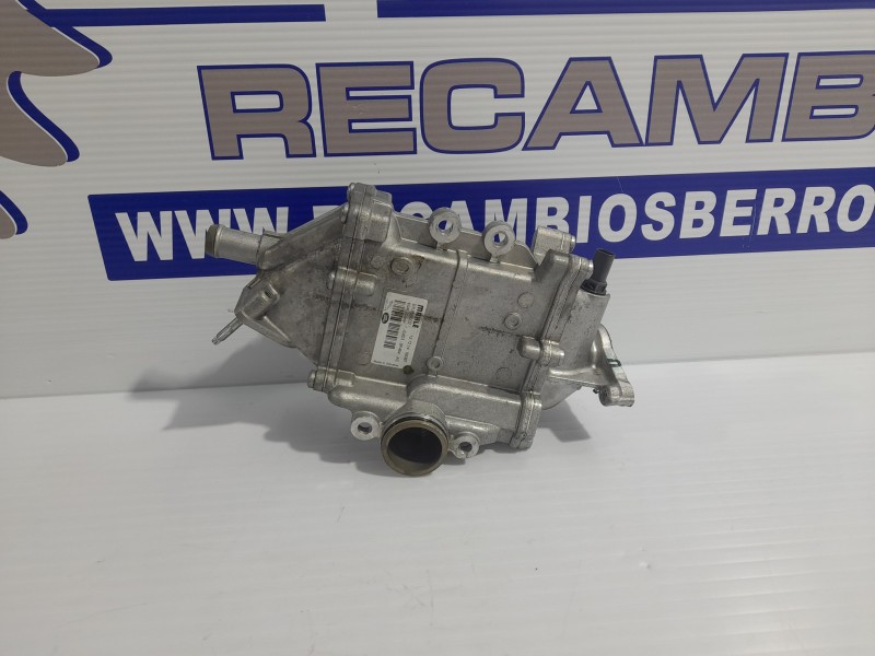 Recambio de enfriador egr para jaguar xe 2.0 diesel cat referencia OEM IAM G4D39F464AC  
