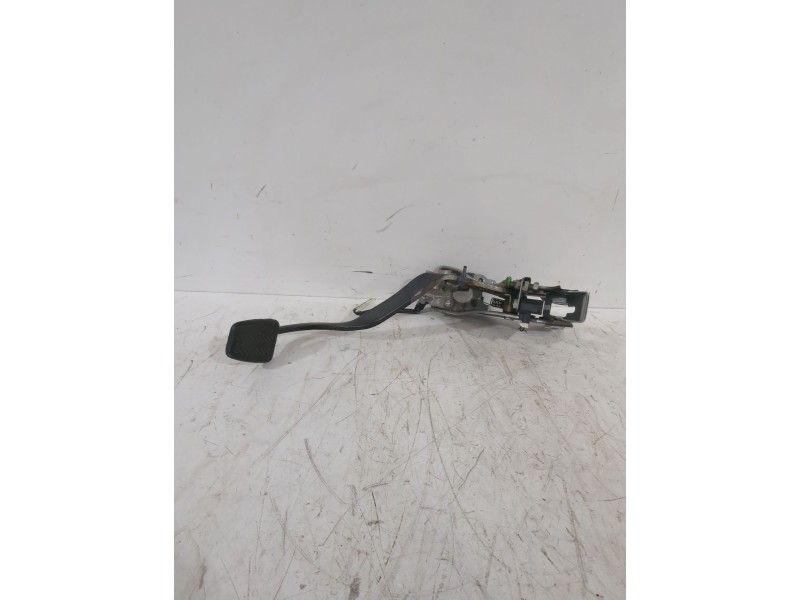 Recambio de pedal embrague para toyota auris (_e15_) 1.33 dual-vvti (nre150_) referencia OEM IAM 3130112511  