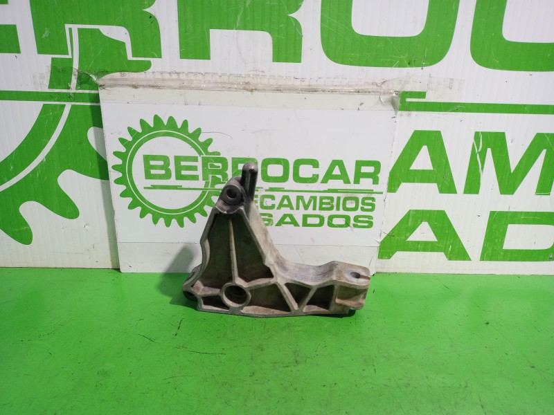 Recambio de soporte motor para opel astra h berlina elegance referencia OEM IAM 13125625  