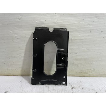 Recambio de soporte bateria para volkswagen transporter t6 t6 caravelle trendline referencia OEM IAM 7E0804781  