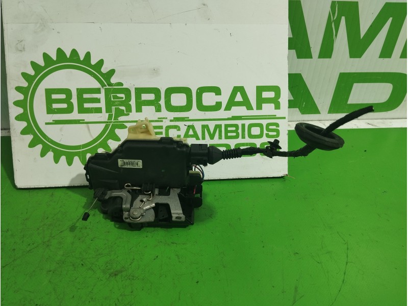 Recambio de cerradura puerta trasera derecha para volkswagen passat berlina (3b3) 1.6 referencia OEM IAM 3B4839016AL  
