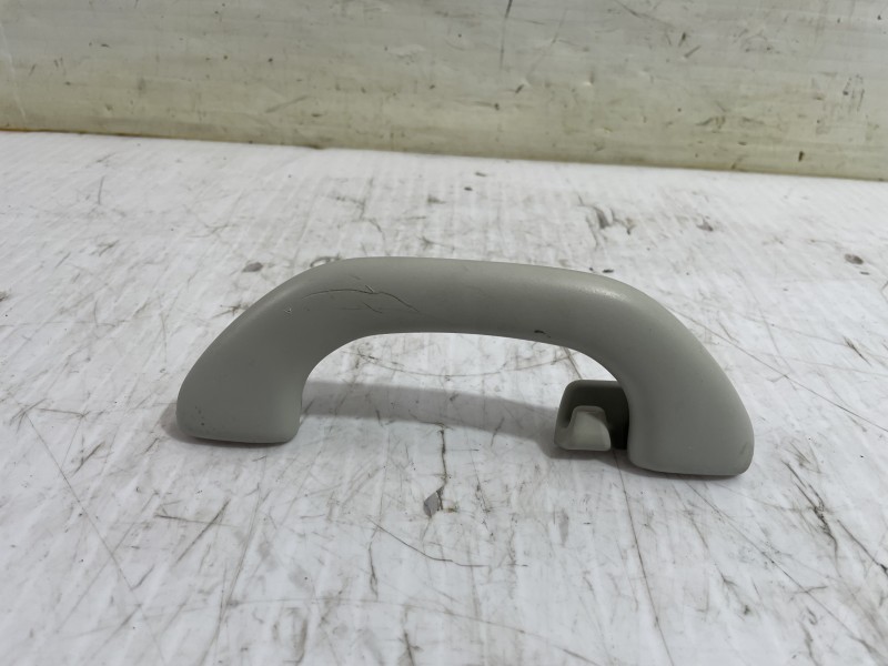 Recambio de asidero techo trasero derecho para volkswagen transporter t6 t6 caravelle trendline referencia OEM IAM 7E5857607DY20