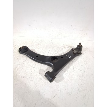 Recambio de brazo suspension inferior delantero izquierdo para toyota avensis sedán (_t25_) 2.0 d-4d (adt250_) referencia OEM IA