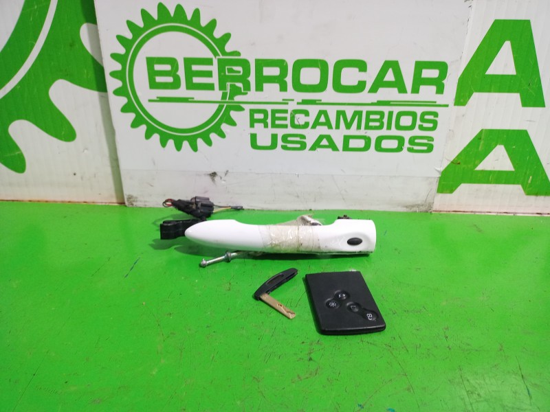 Recambio de maneta exterior delantera izquierda para renault scenic iii xmod bose referencia OEM IAM 806B03847R  