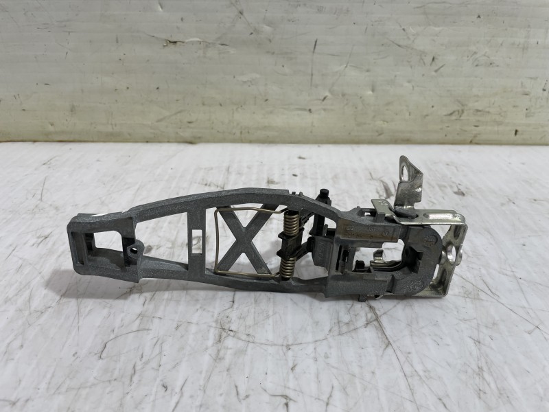 Recambio de maneta exterior delantera derecha para volkswagen transporter t6 t6 caravelle trendline referencia OEM IAM 7E0837886